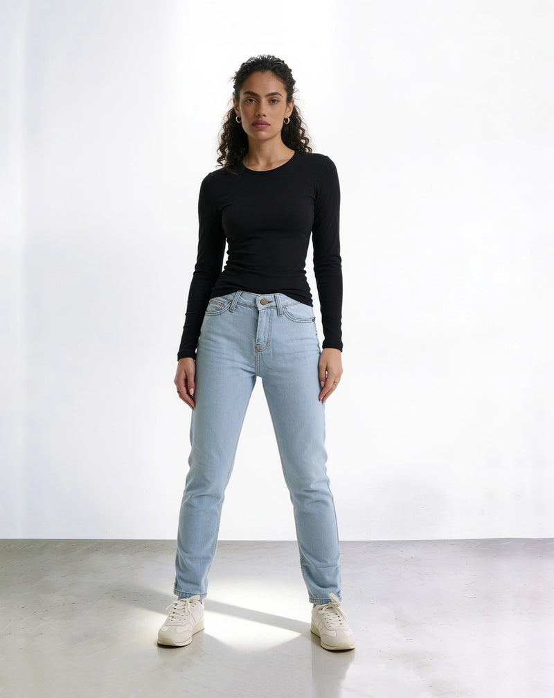 Mom fit high-waisted jeans.