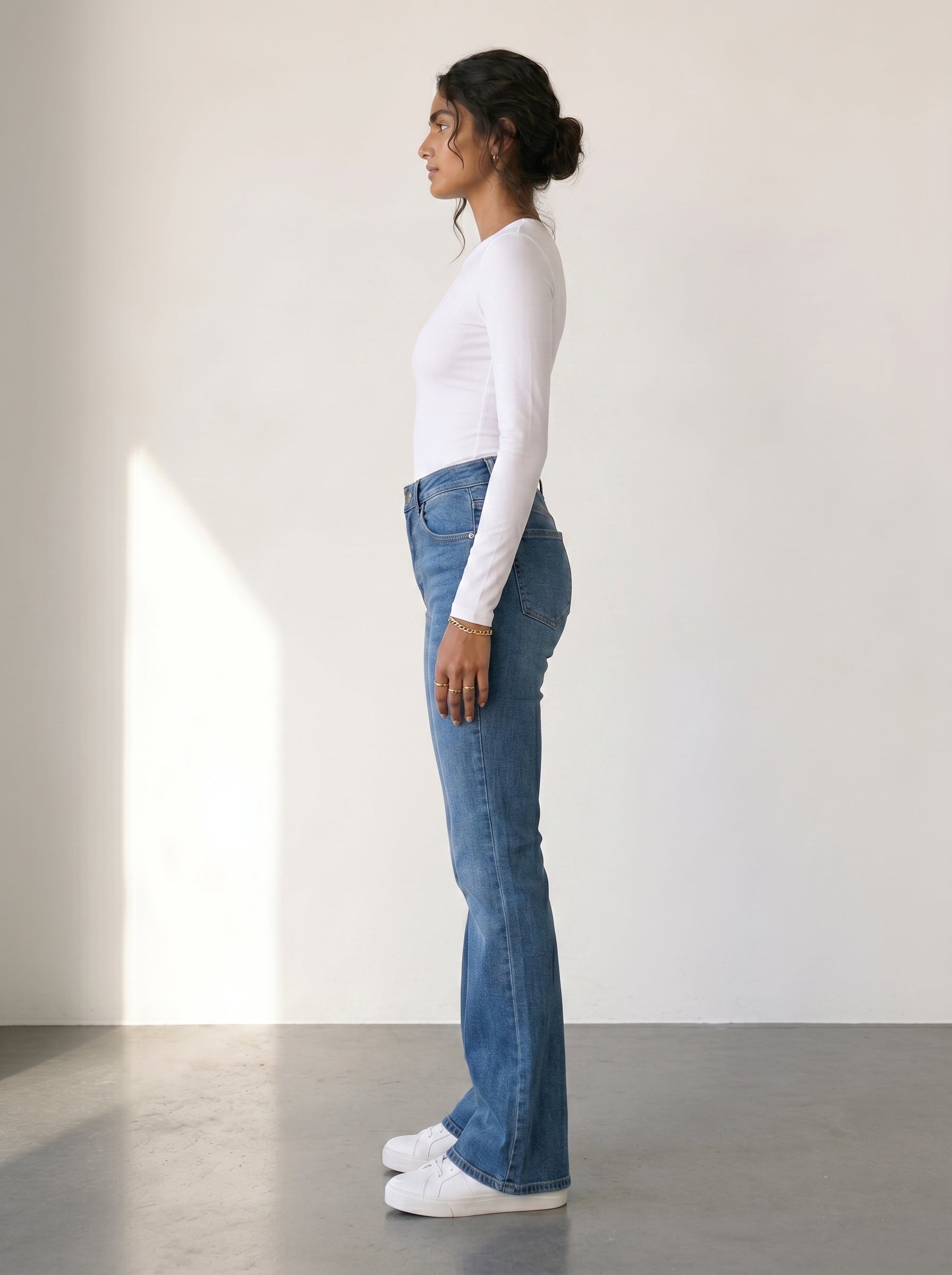 High-waisted flared jeans with ombré detailing