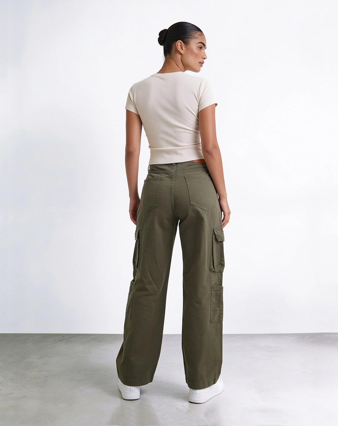 High-Waist Straight Leg Cargo Jeans – Olive