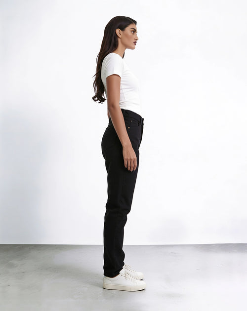 High-Waist Mom Fit Jeans – Black