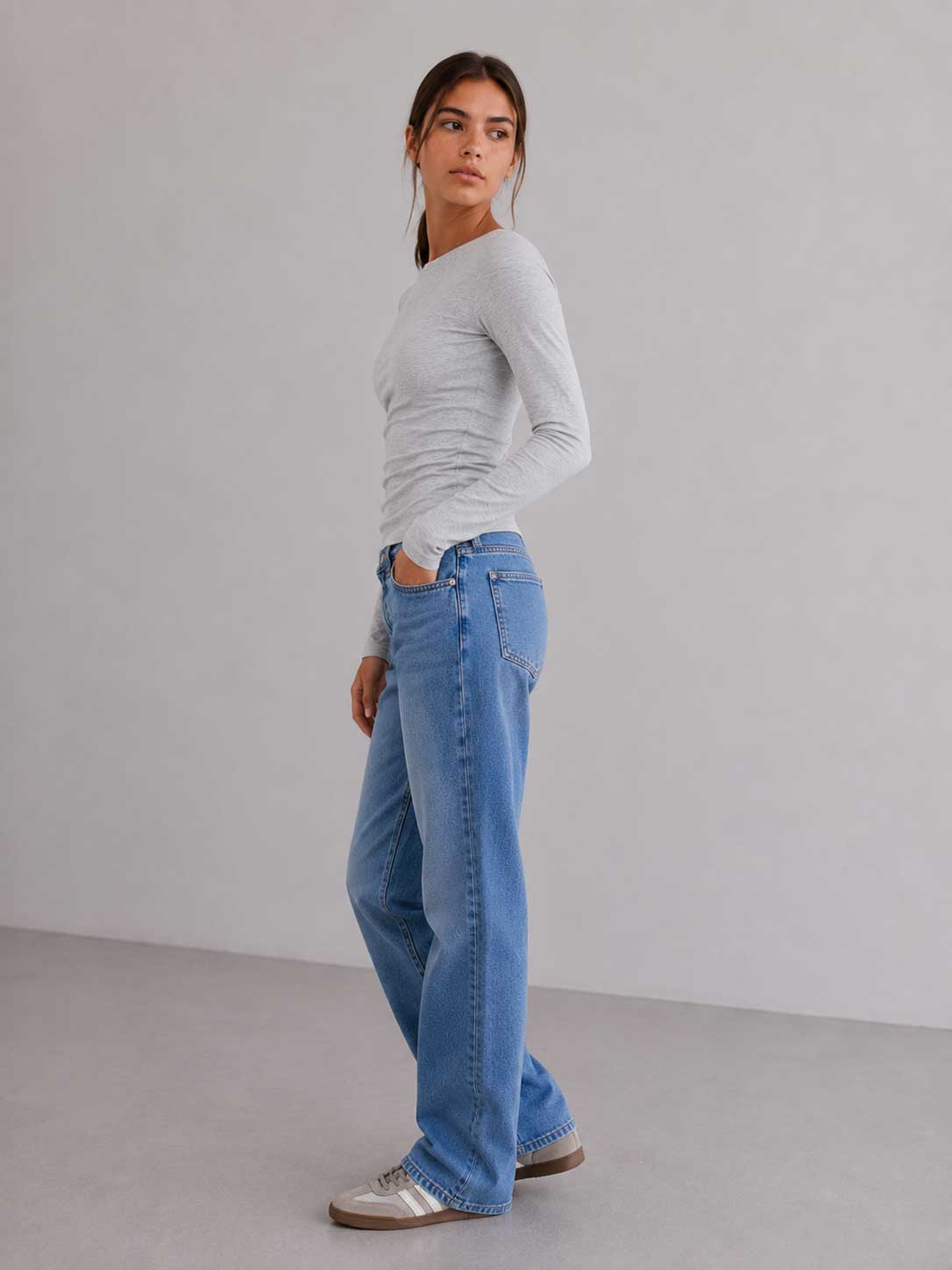 Double-Layer Fitted long Sleeve Crew neck Top _ Gray Top CIZARO - Cizaro Jeans