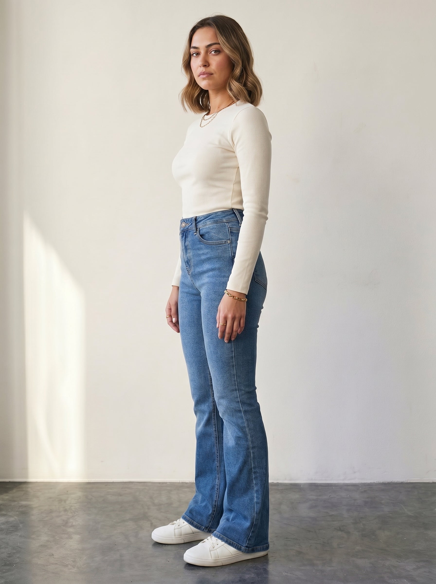 High-waist flared jeans