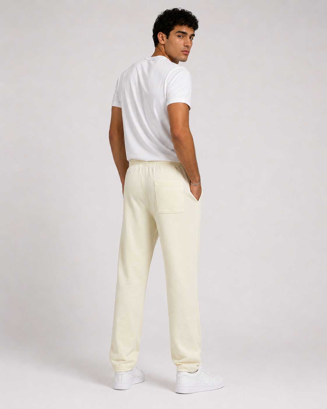 Straight-Leg Sweatpants – Soft Sand Sweatpants CIZARO - Cizaro Jeans