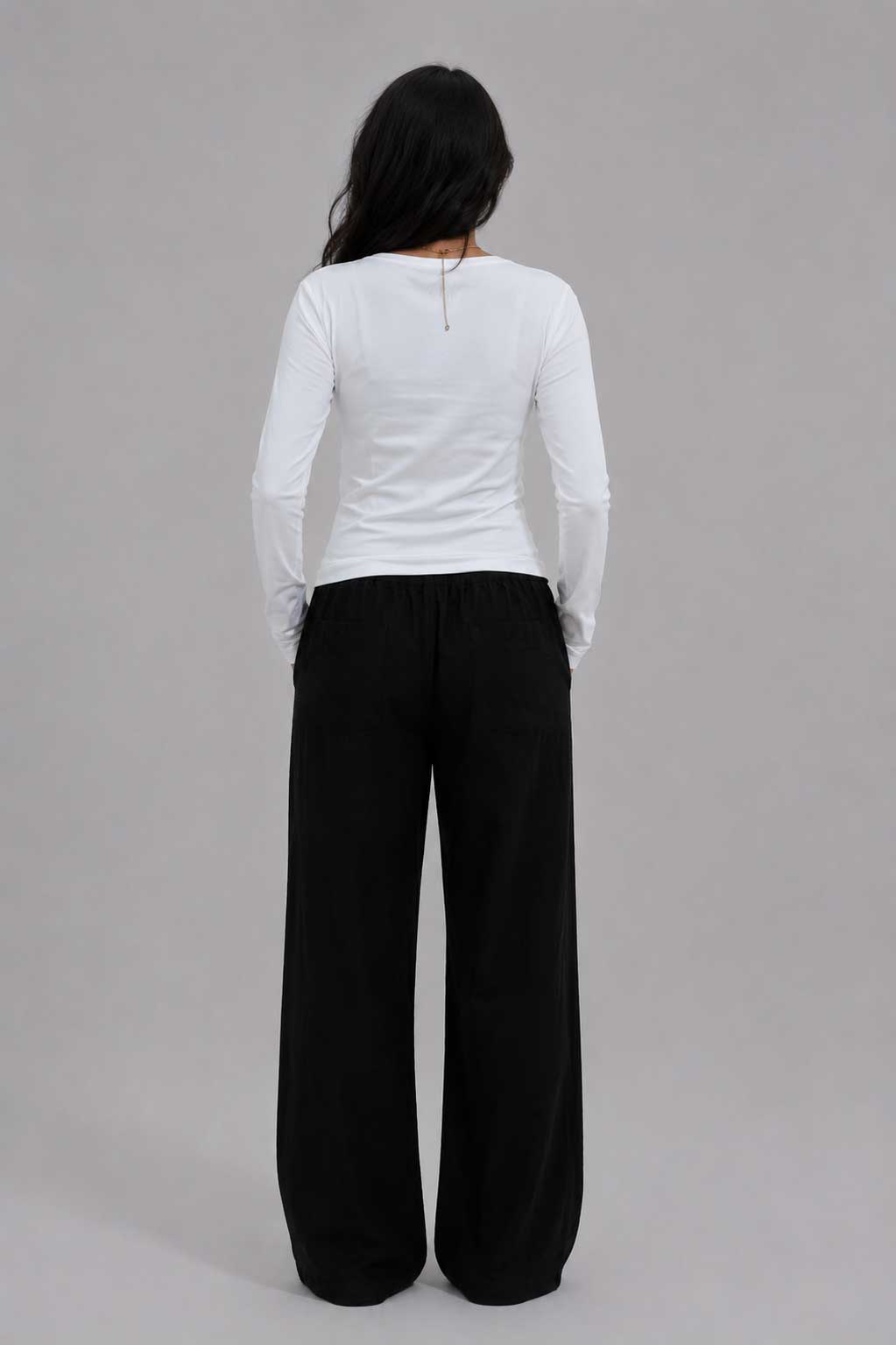 Double-Layer Fitted Long Sleeve U-Neck Top | White Top CIZARO - Cizaro Jeans